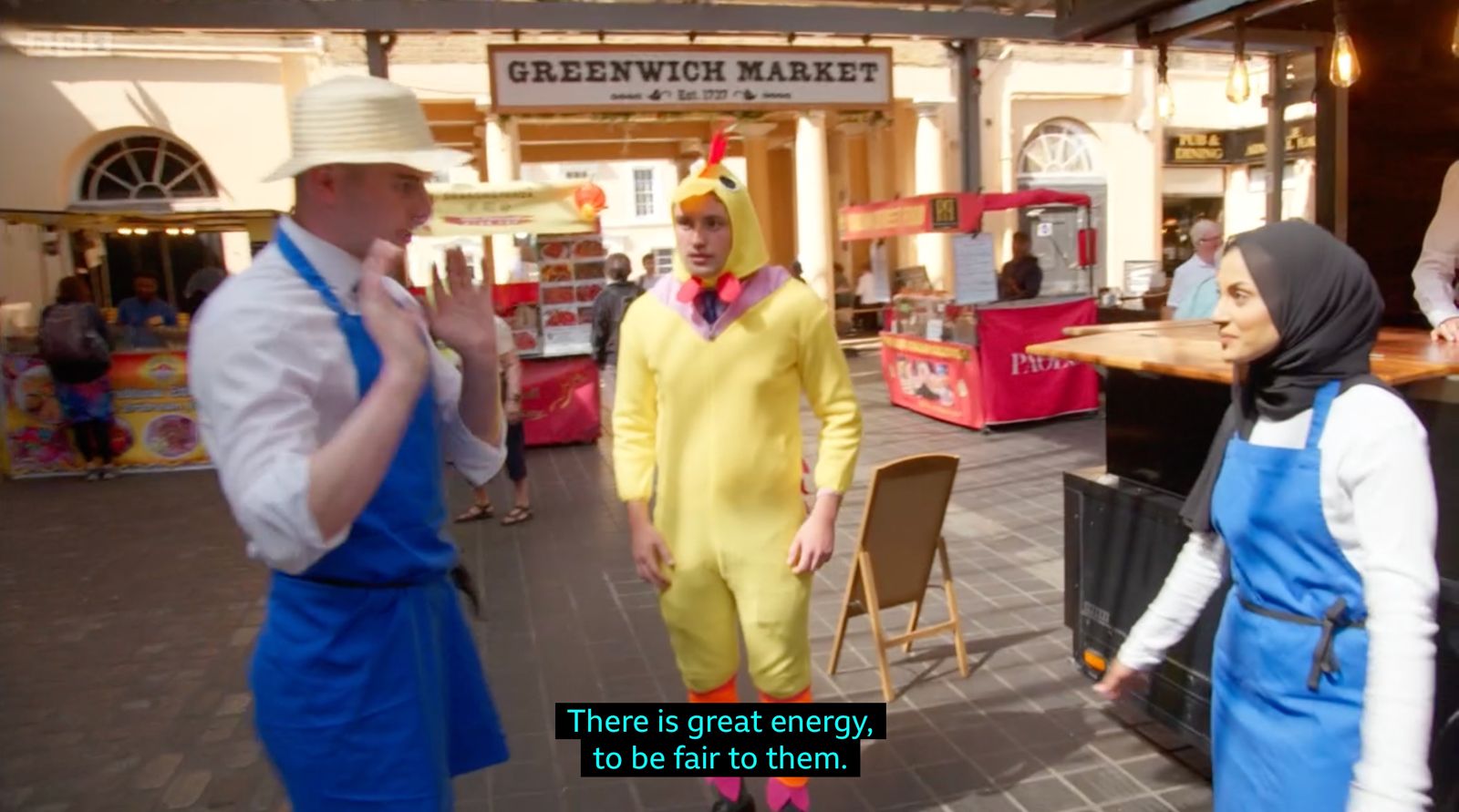 Market Scene: showcasing the