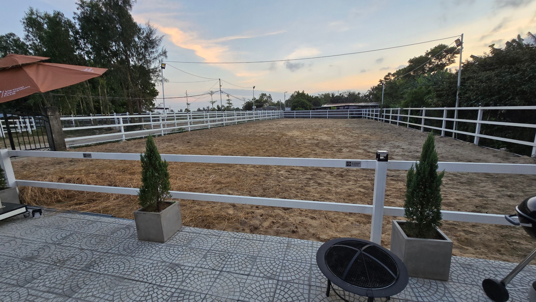 Night riding at VEC with the viewing patio and BBQ vibes