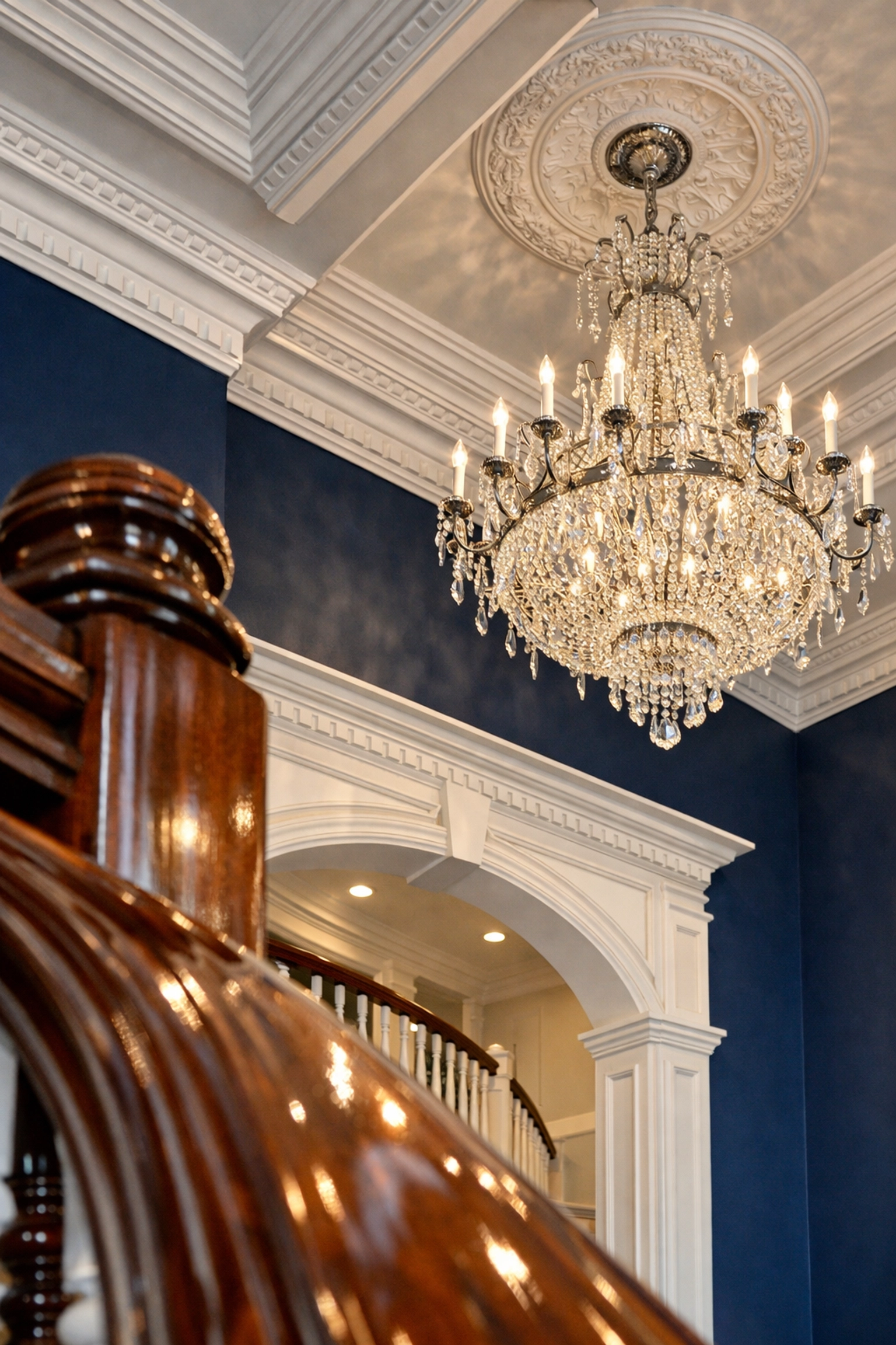Pristine grand foyer in a Weston home cleaned top-to-bottom by professional cleaners.