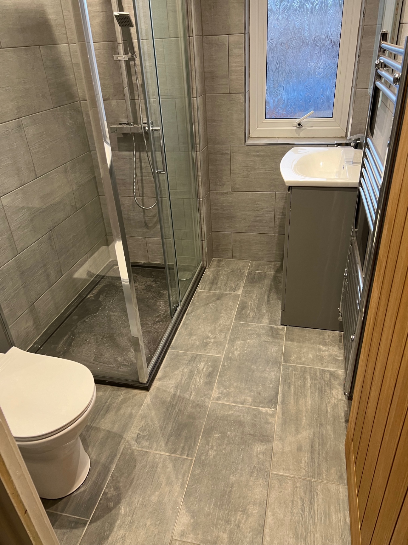 Modern Eco-Conscious Bathroom Installation