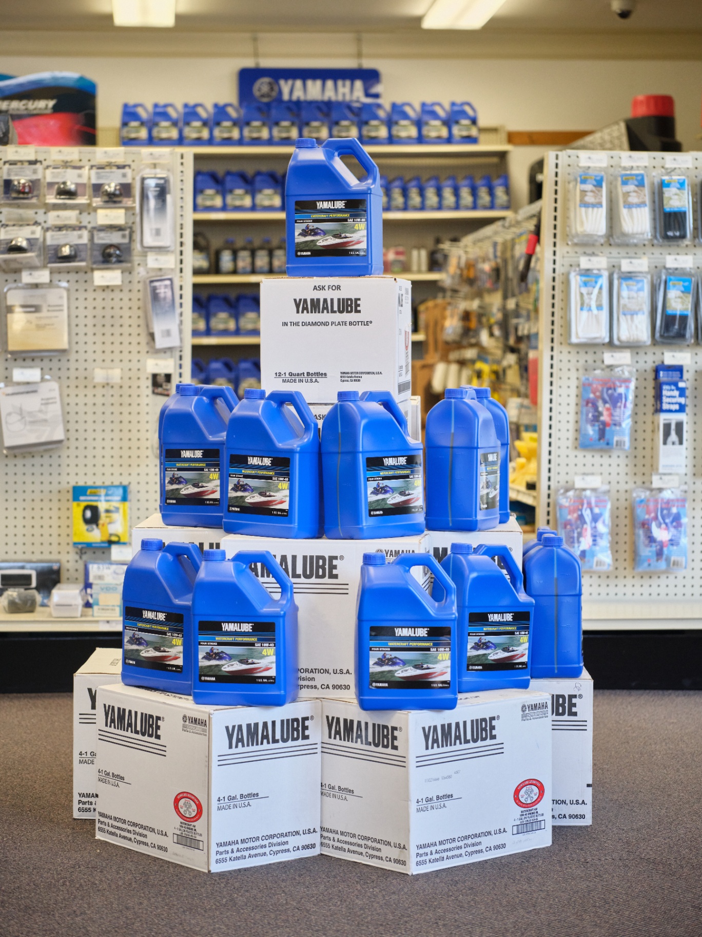 Yamalube 4W engine oil gallon jugs display