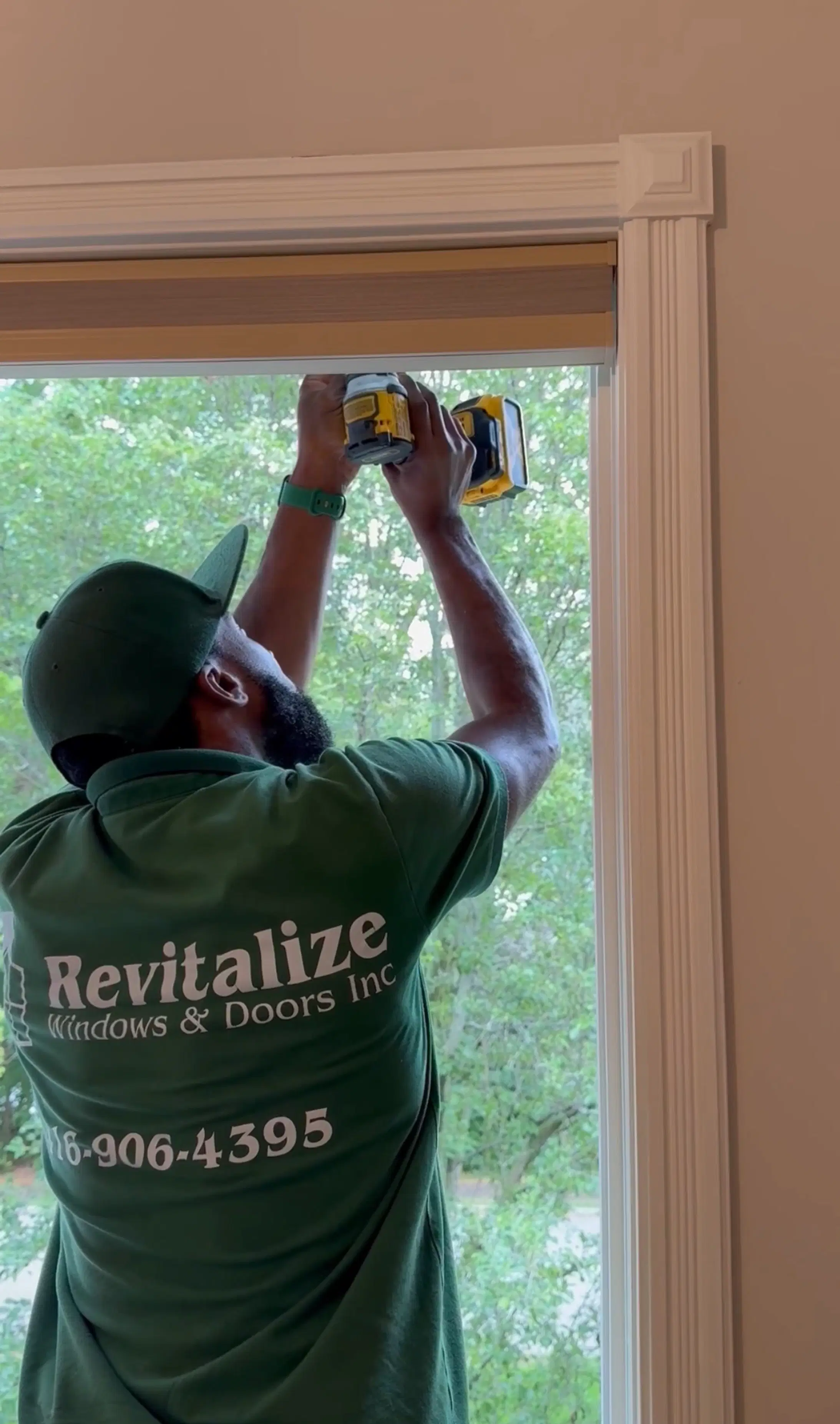 Technician performing mobile window repair