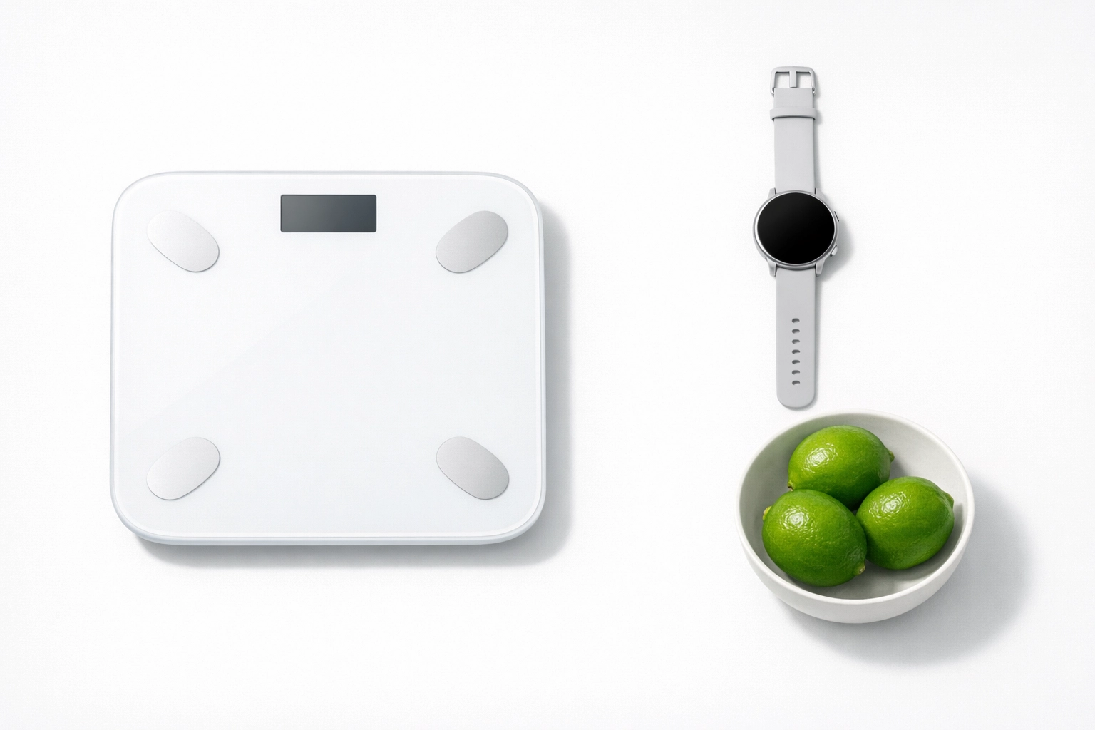 Modern health tools including a smart scale and fitness watch for individualized nutrition.