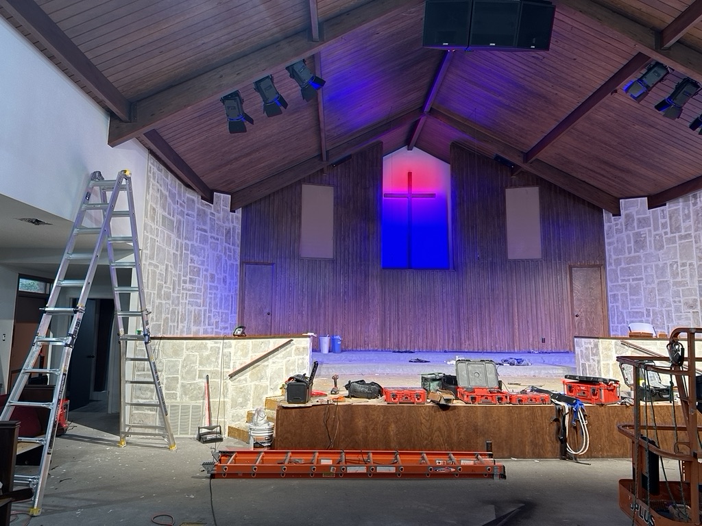 Vibrant color wash during an early-stage installation