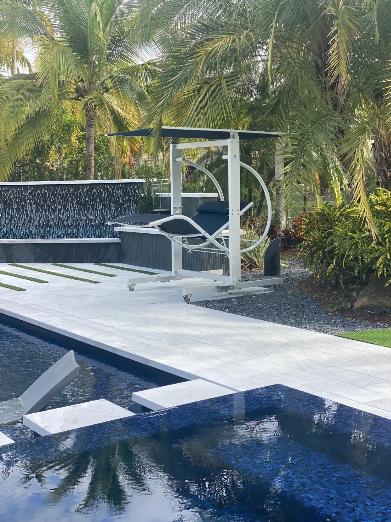 David Frank Furniture Zero Gravity Swing double lounge.