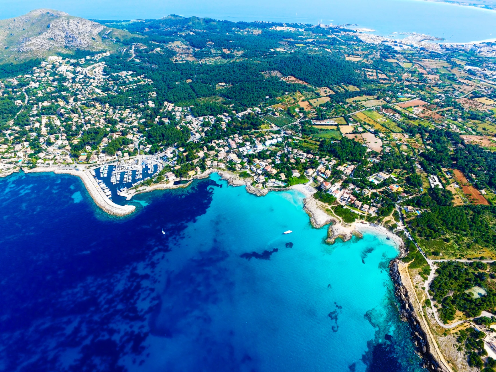 Escaping the EES Chaos: Why Families are Swapping Commercial Terminals for Private Jets This Summer