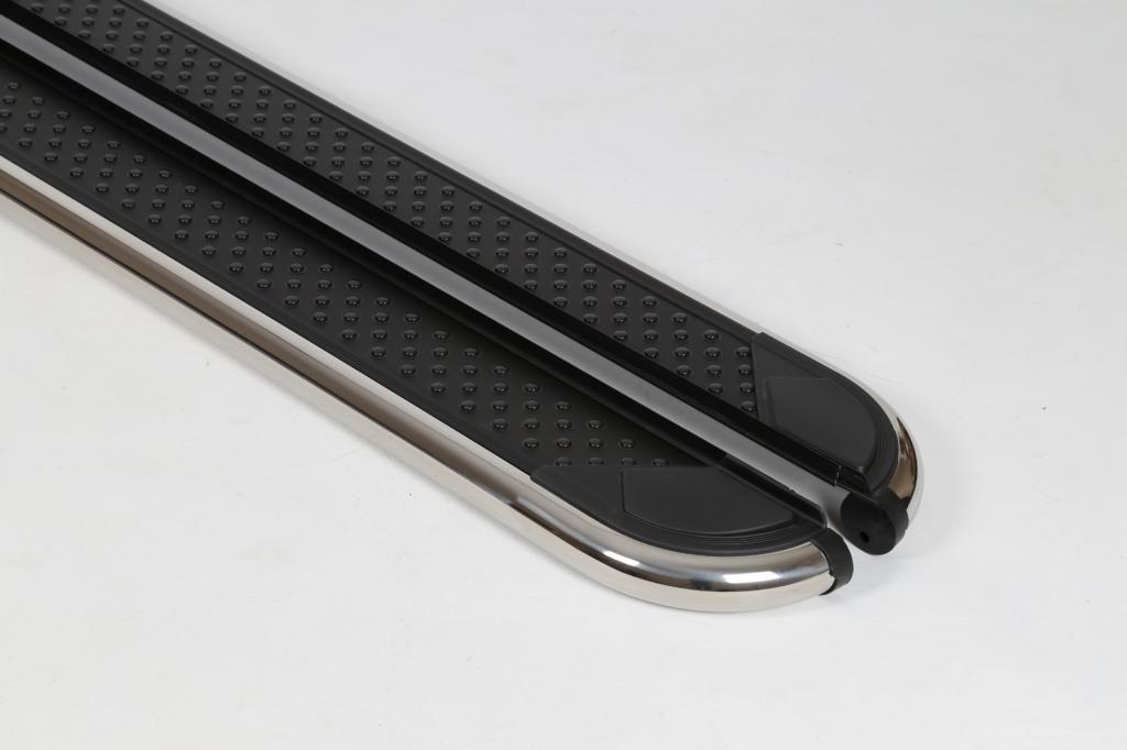 Heavy-duty side steps with anti-slip tread