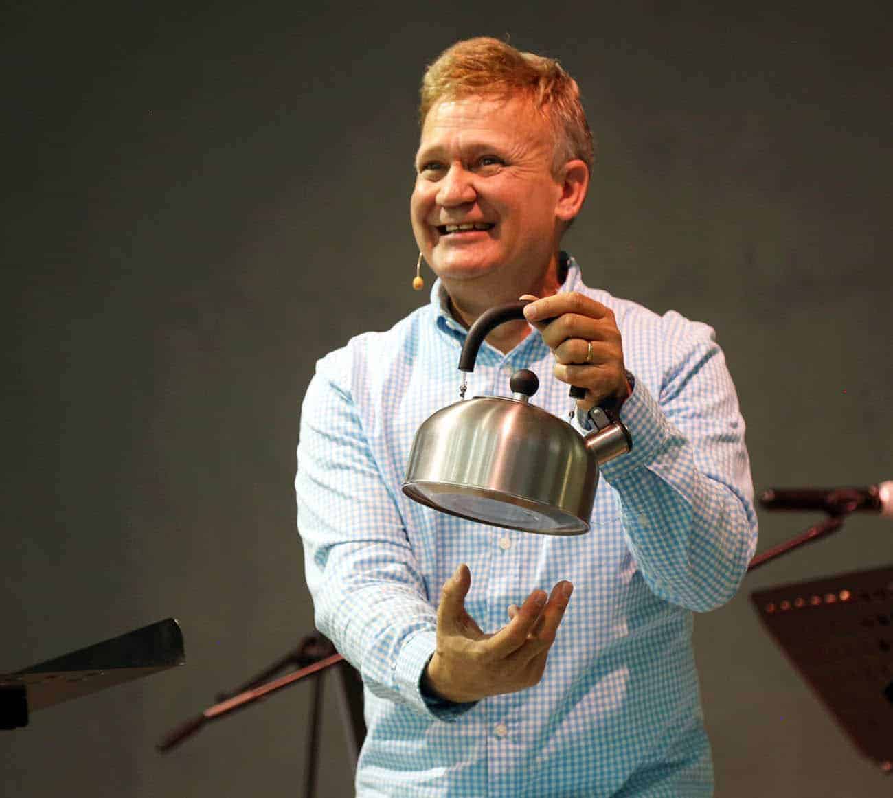 Worship Leader Teaching Illustration