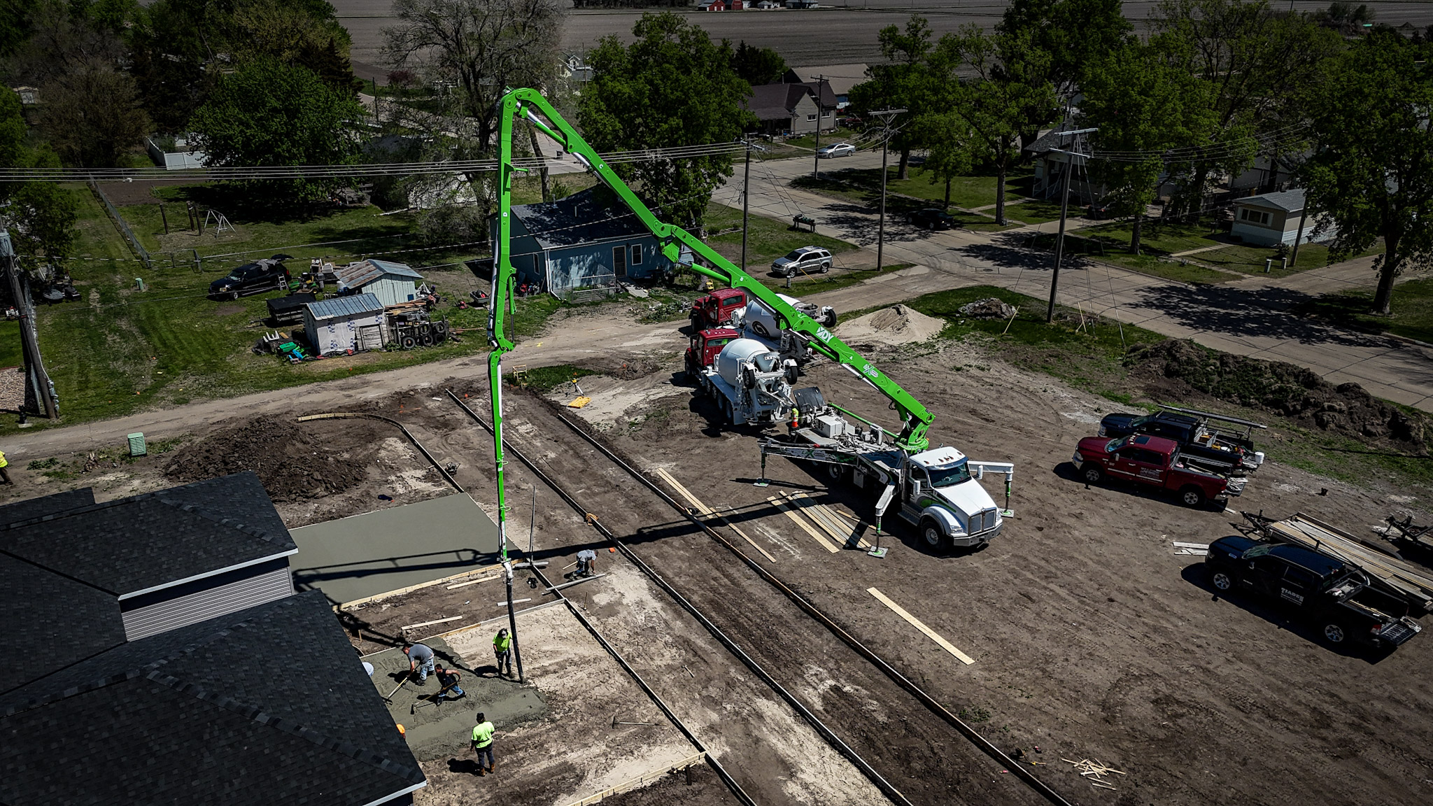 [HERO] Do You Really Need a New Driveway? The Truth About Concrete Repair vs. Replacement