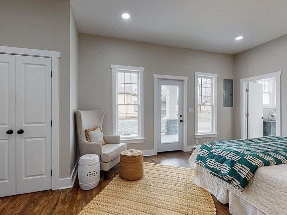 Renovated Bedroom by INEX Renovation Facilitators
