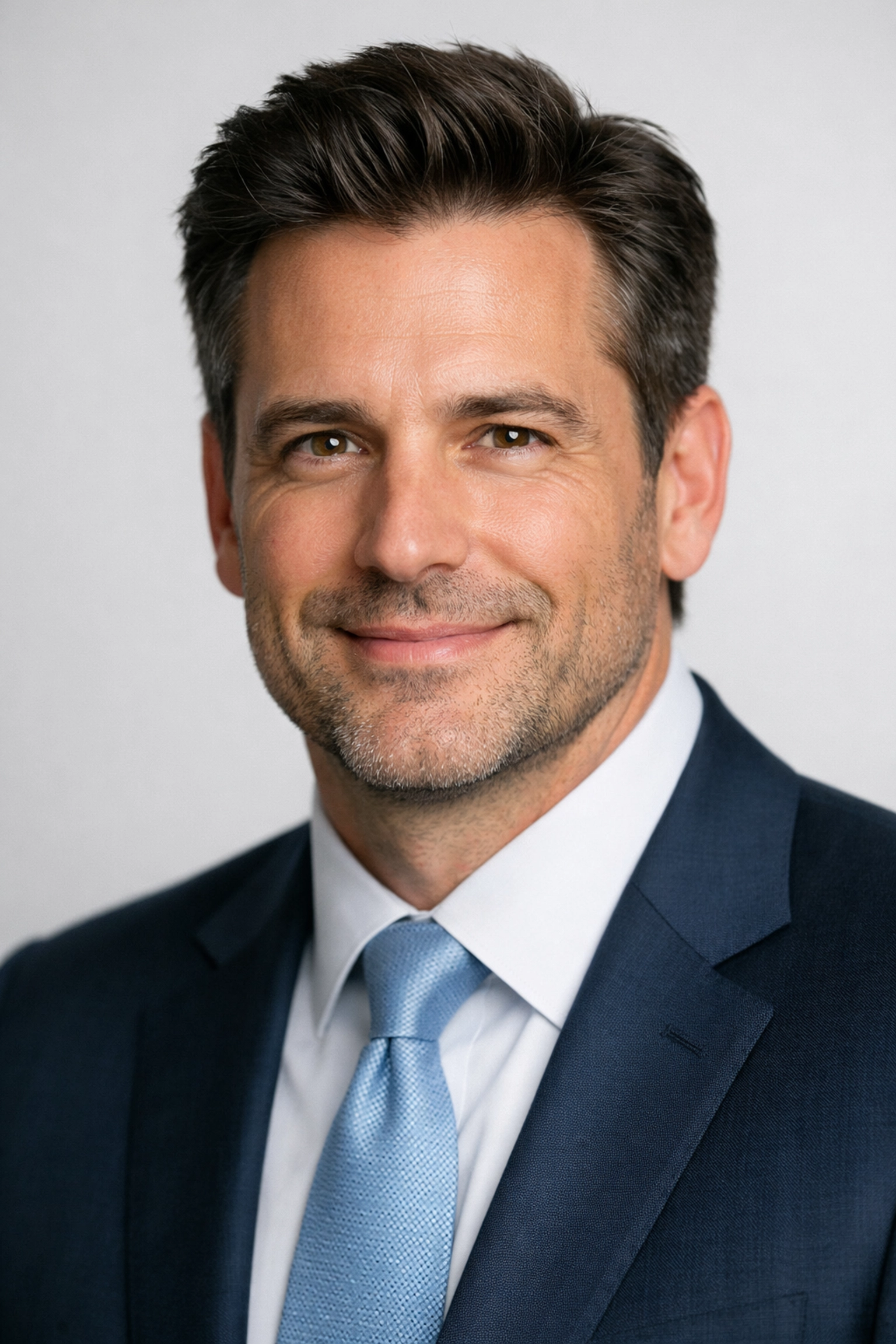 Male executive portrait with soft lighting illustrating the best lighting for executive portraits.