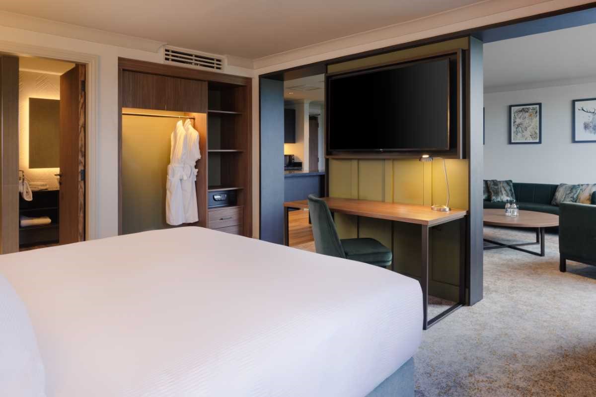 Premium corporate accommodation with calm, refined comfort after a day on the course
