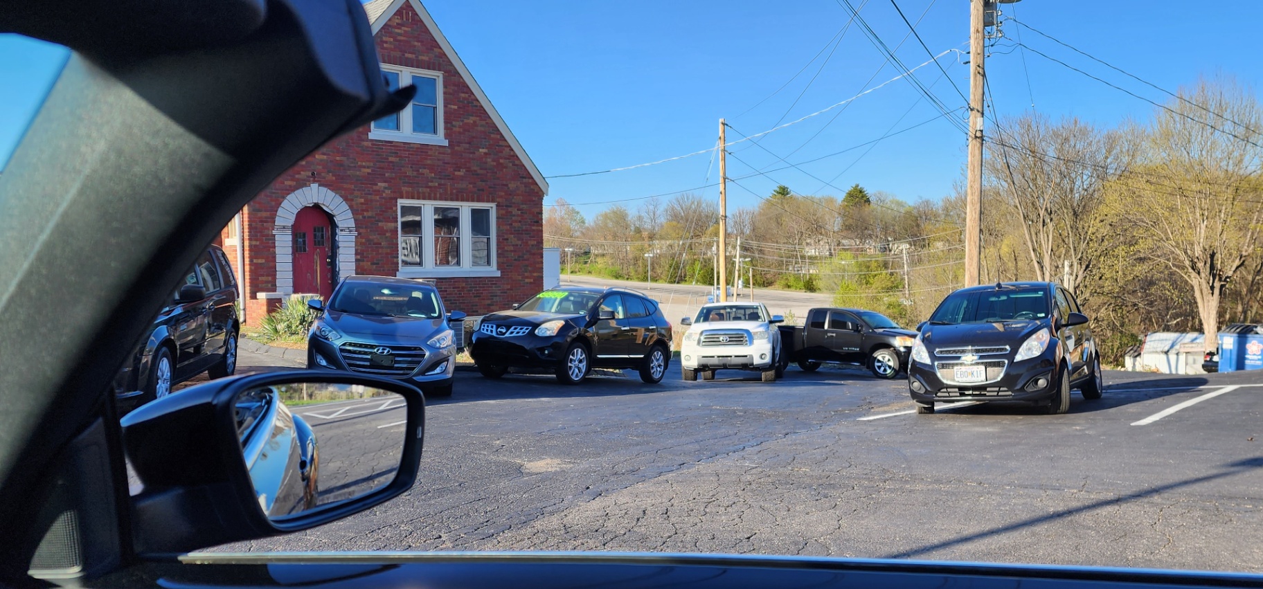 Pre-owned vehicles at Grateful Motors lot in Arnold, MO