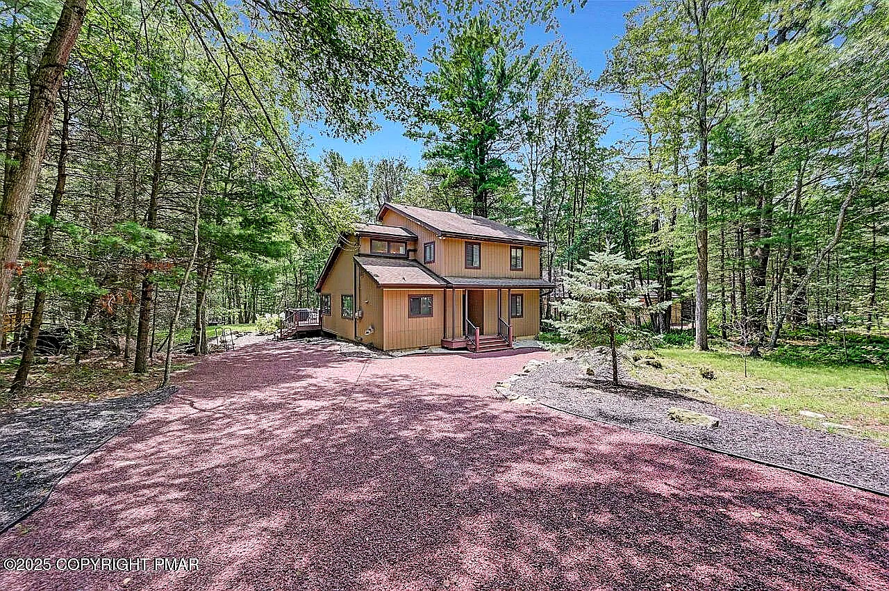 [HERO] Top Things to Do Near Lake Naomi: The Pocono Pines Guide (2026)