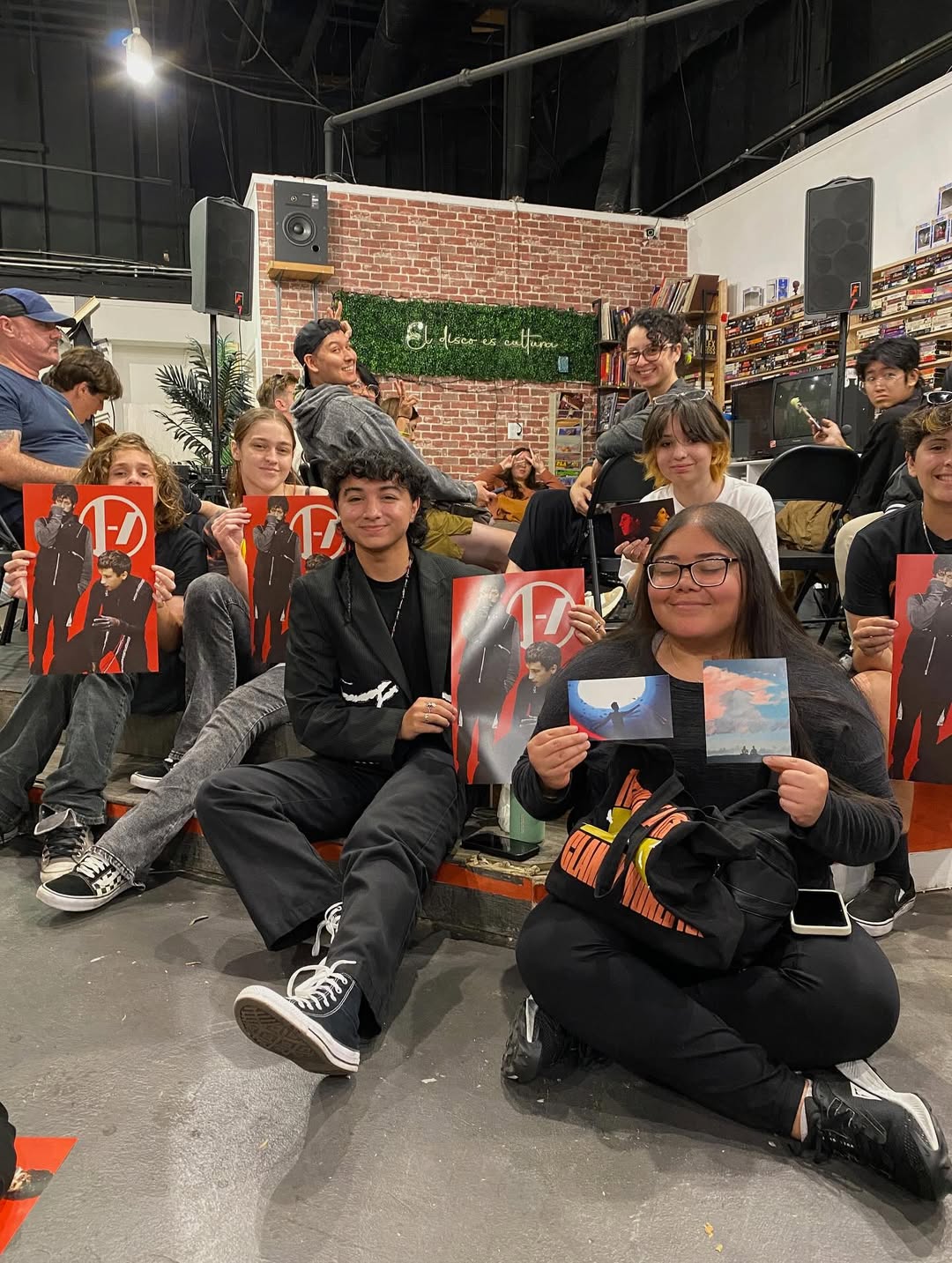 Nivessa Store Gathering