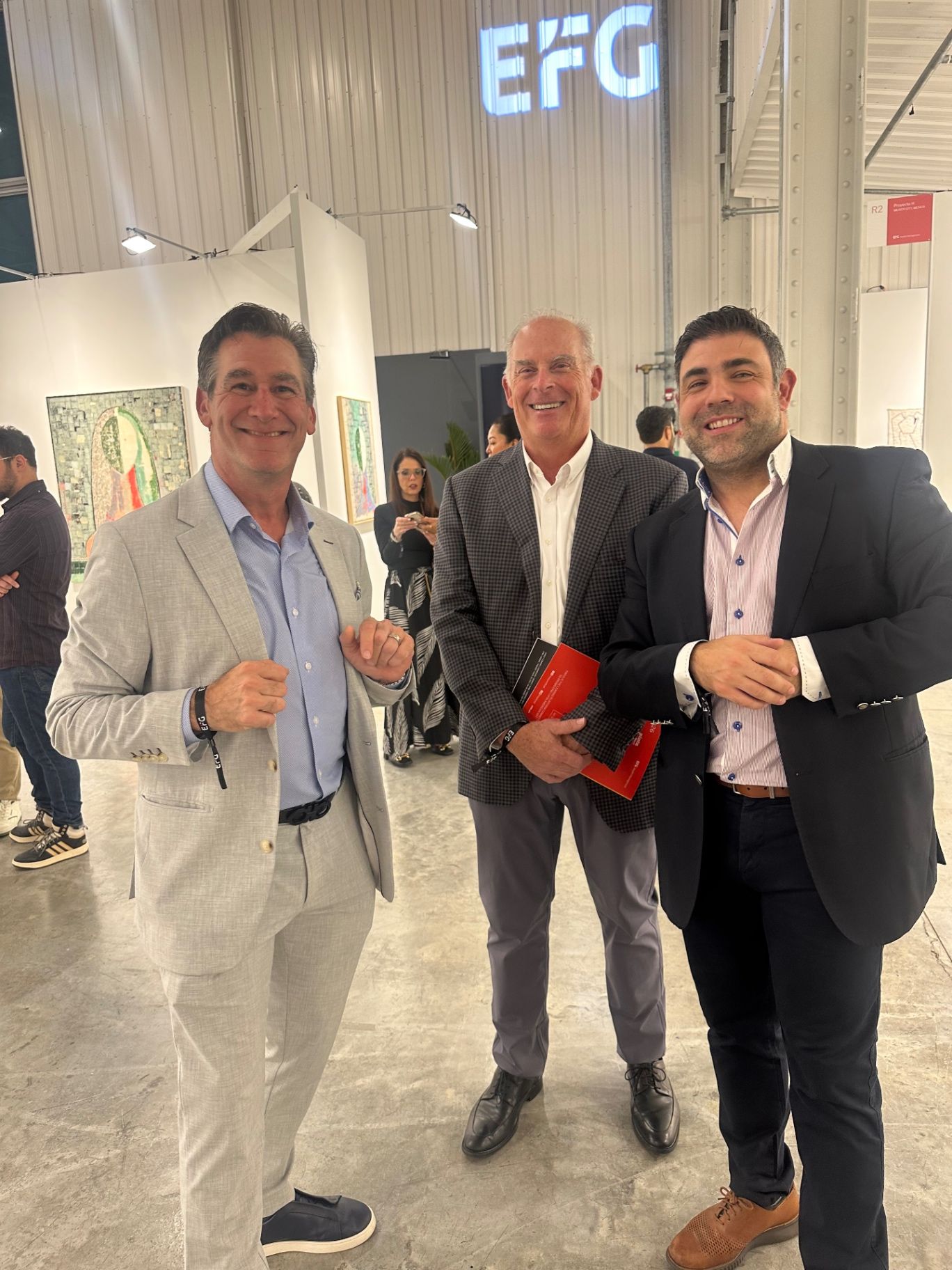 Matt Schiff speaking at a networking event about executive benefits, corporate culture, and retention.