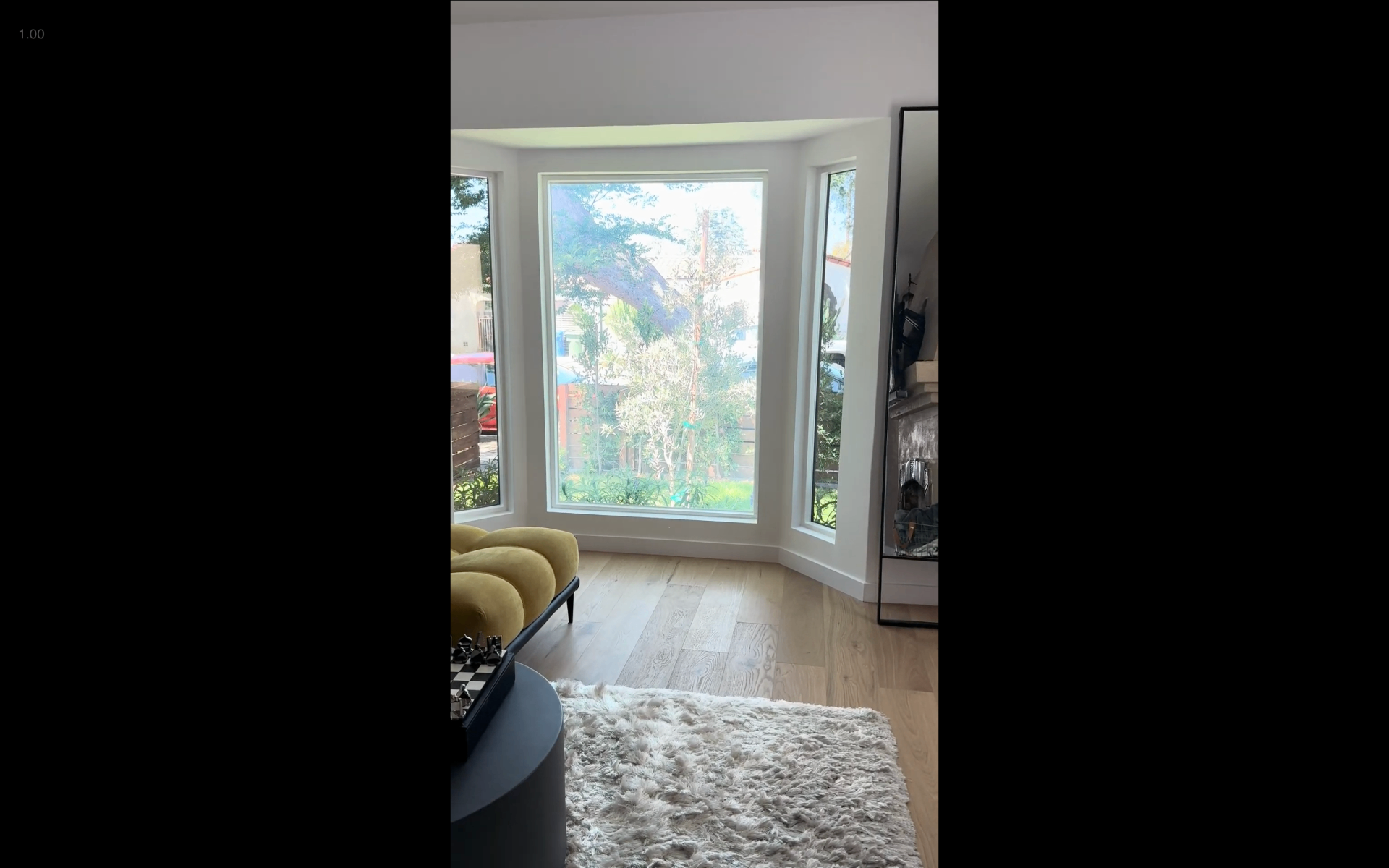 Large Bay Windows with Smart View Smart Film in Modern Living Room