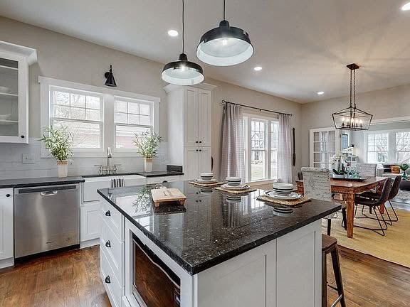 Modern Renovated Kitchen and Dining Area