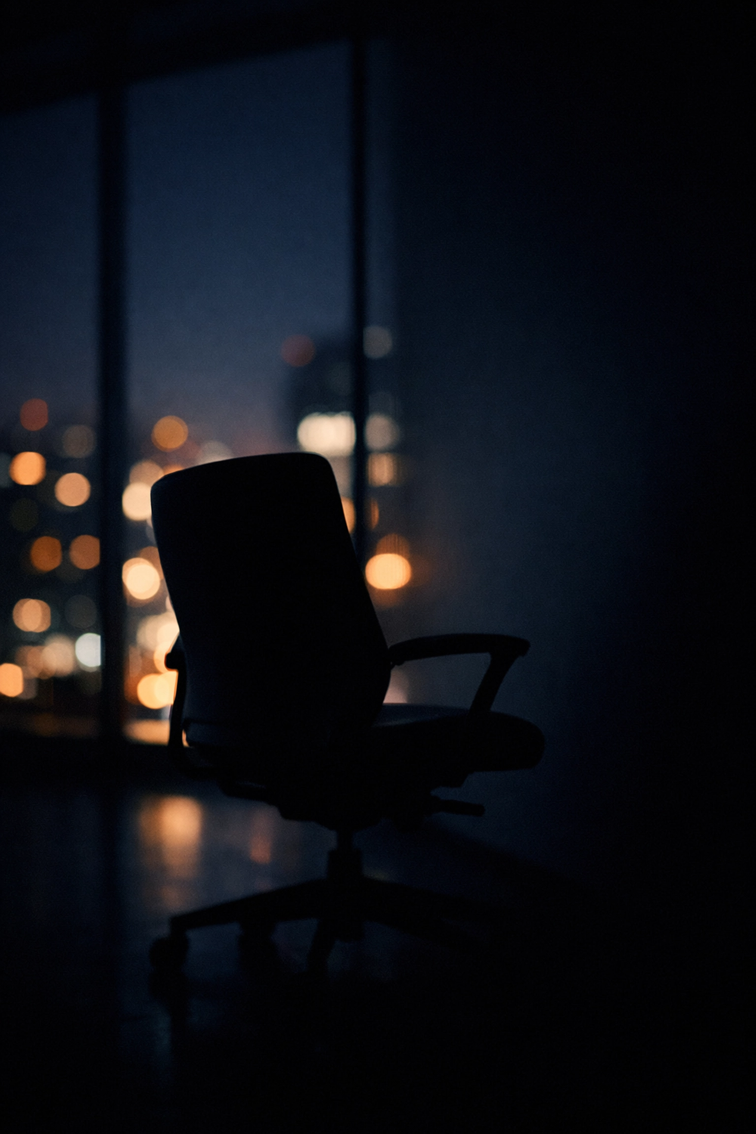 Empty office chair symbolizing remote SDR turnover and workforce challenges