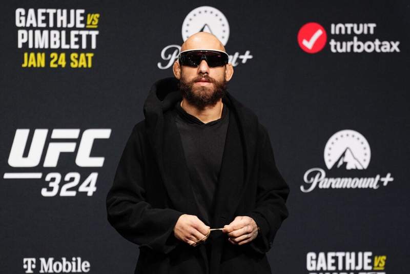 Jean Silva in the octagon