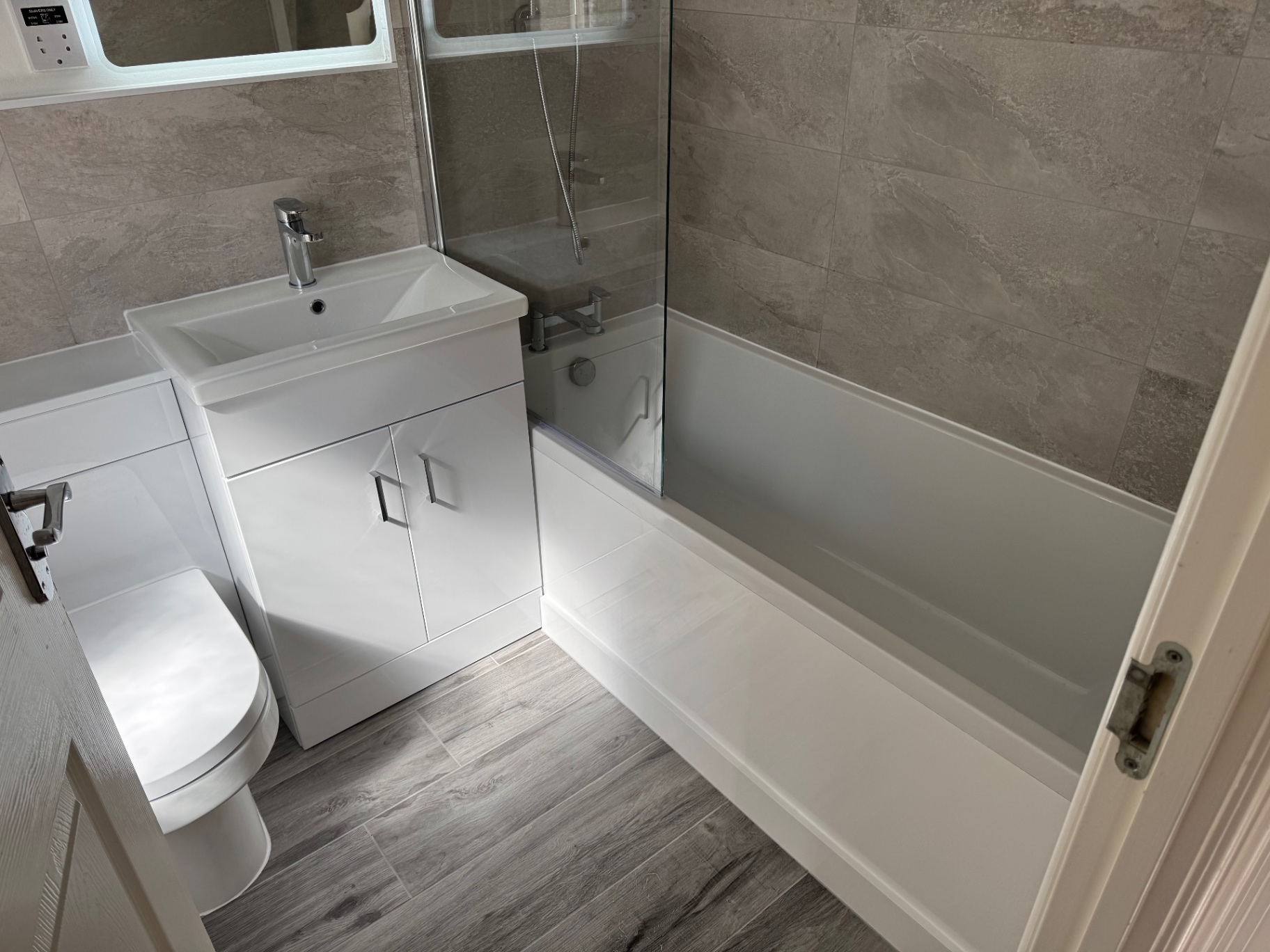 Modern Energy-Efficient Bathroom Installation