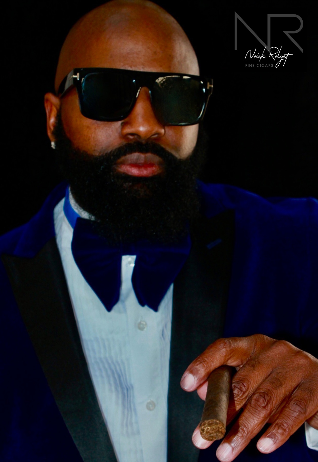 Noiek Rolyat Fine Cigars Lifestyle