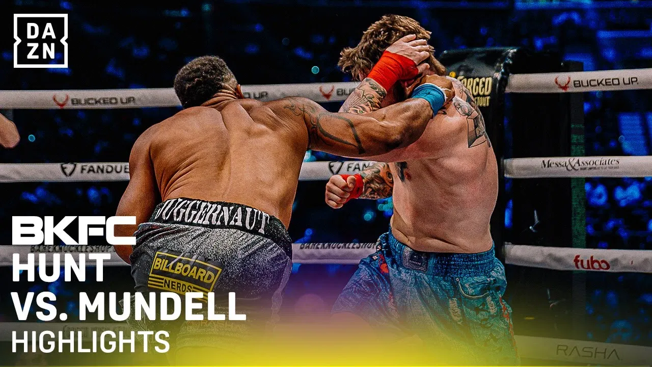 bkfc-hunt-vs-mundell-bare-knuckle-punch-action.webp