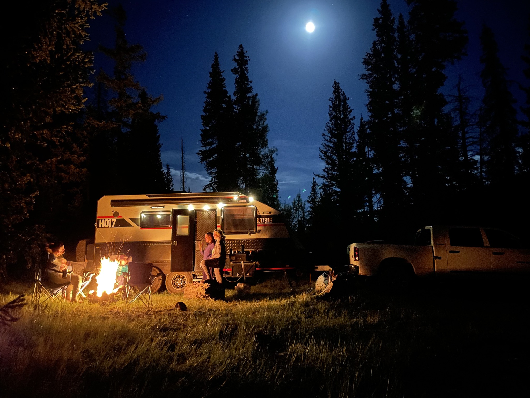 Pop up trailer setup