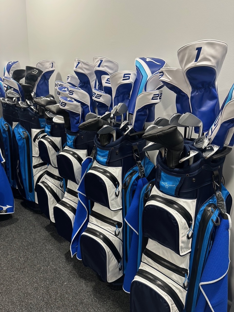 Mizuno Rental Clubs