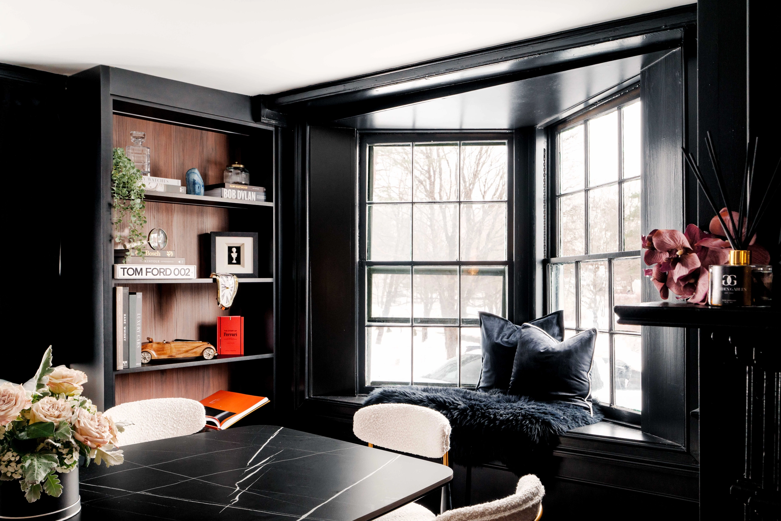 The Raven's Perch lounge area at Garden Gables in Lenox, Massachusetts