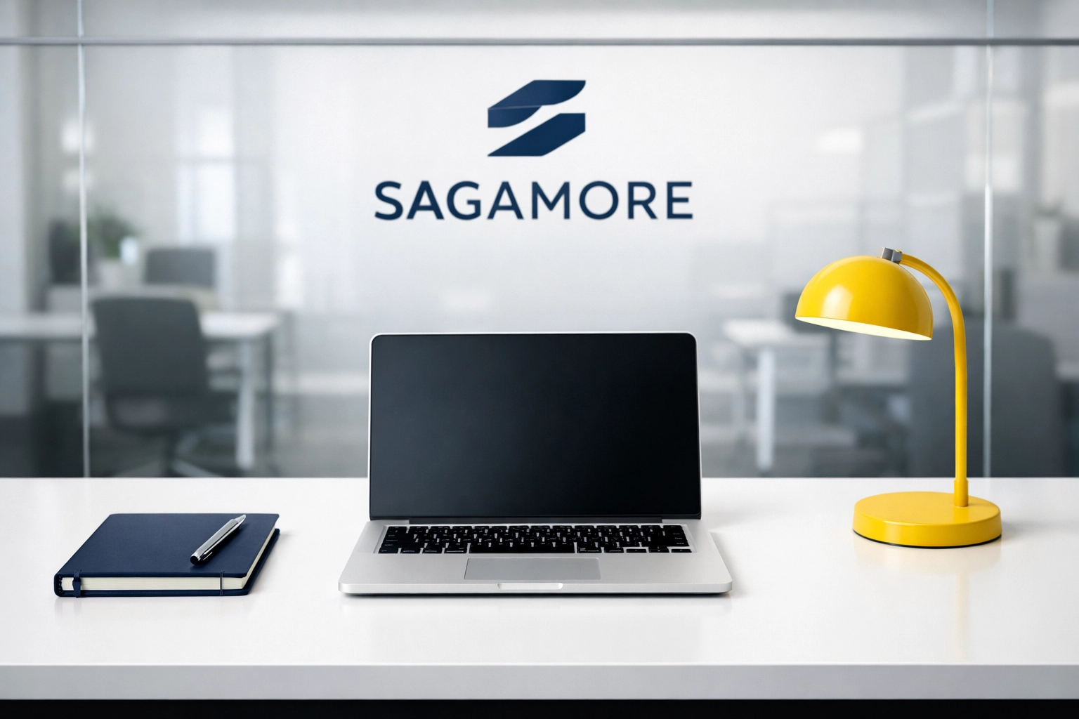 Organized and dust-free desk in a Sagamore office, highlighting the results of commercial cleaning.