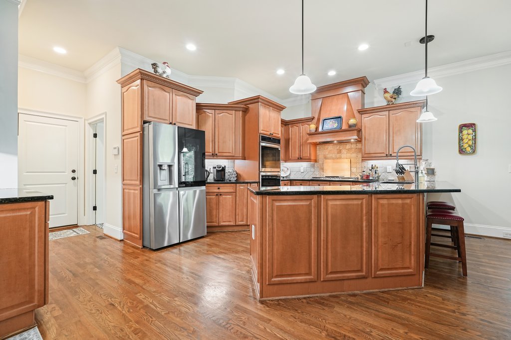 6017 Chestatee Kitchen