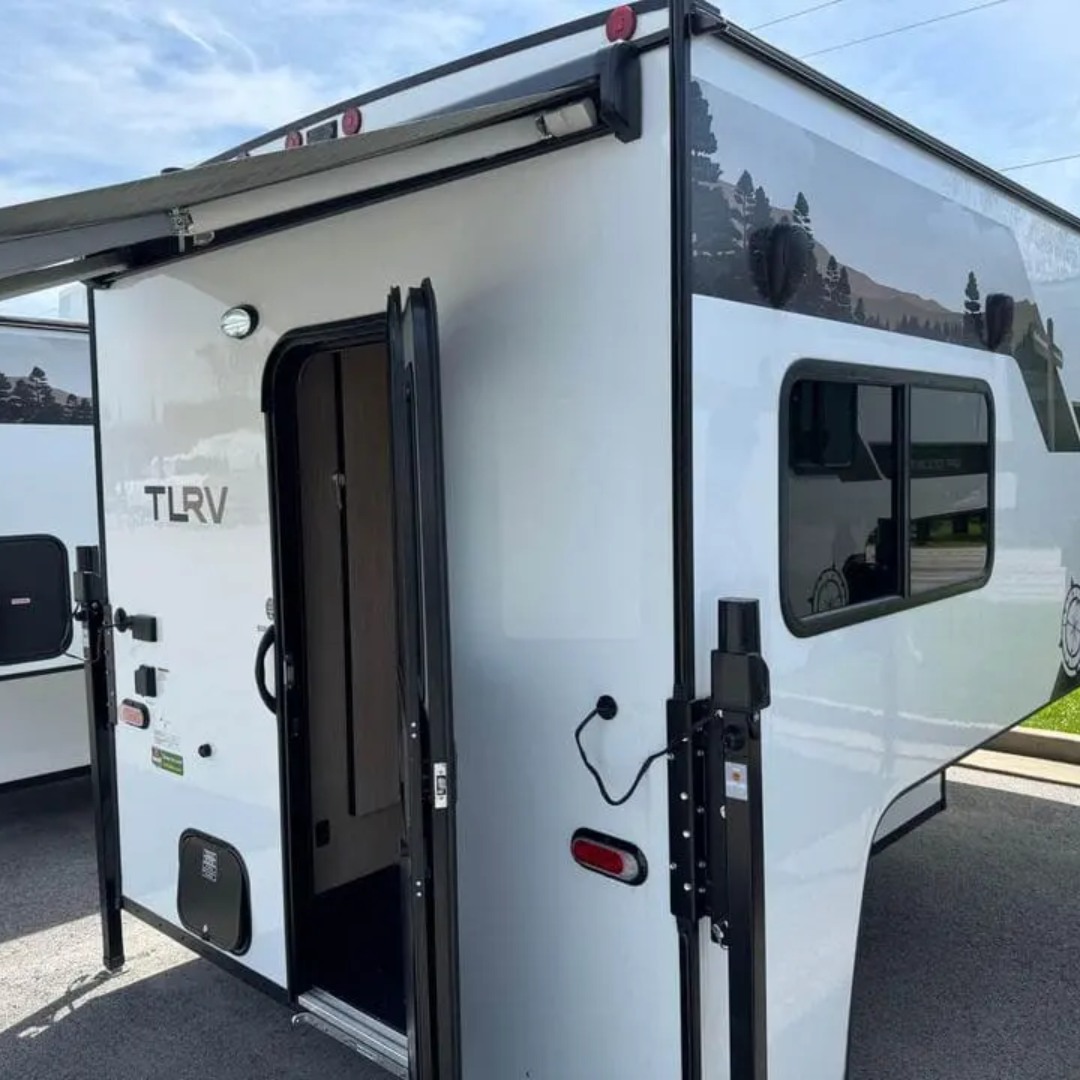 Modern TLRV truck camper
