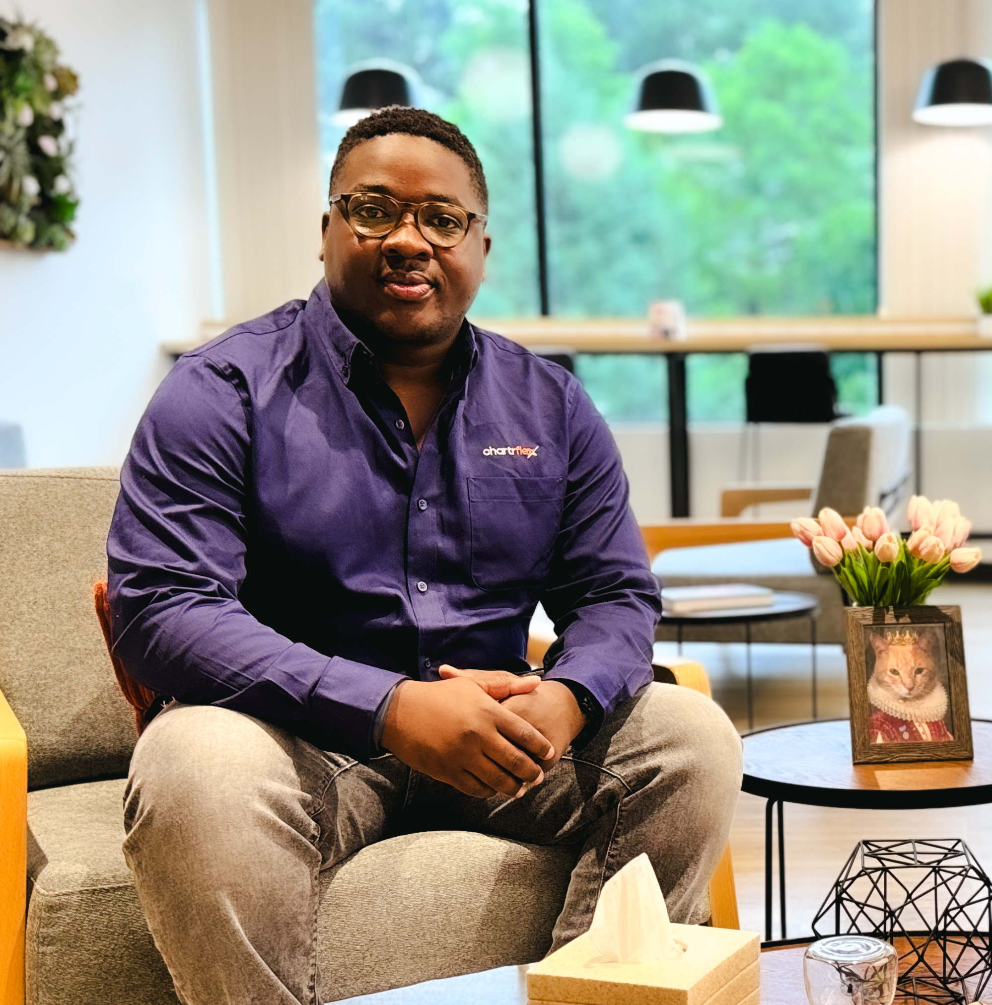 CEO in Chartrflex Lounge