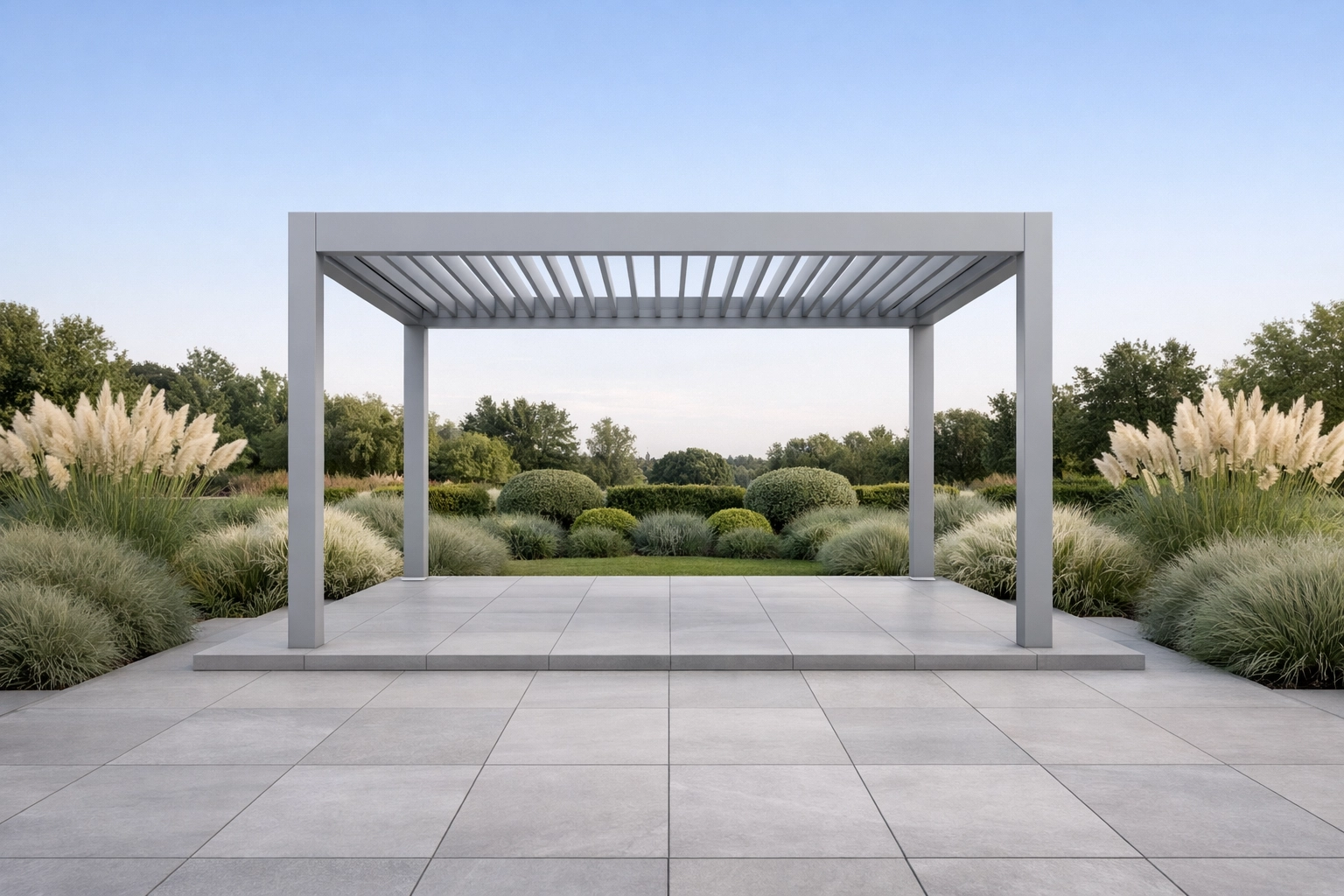 Freistehende Aluminium-Pergola in einem modernen Garten in Niederösterreich als Rückzugsort.