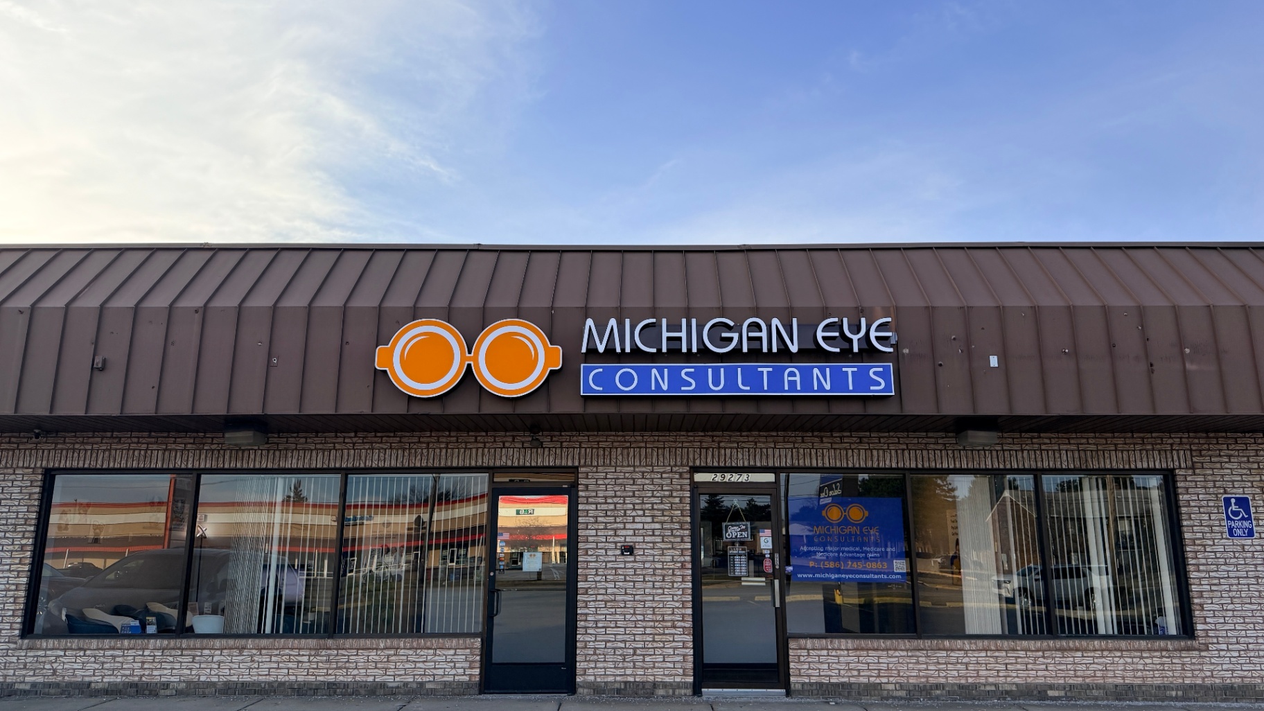 [HERO] Beyond the Letters: Why a Great Eye Exam Shouldn't Feel Like a Race