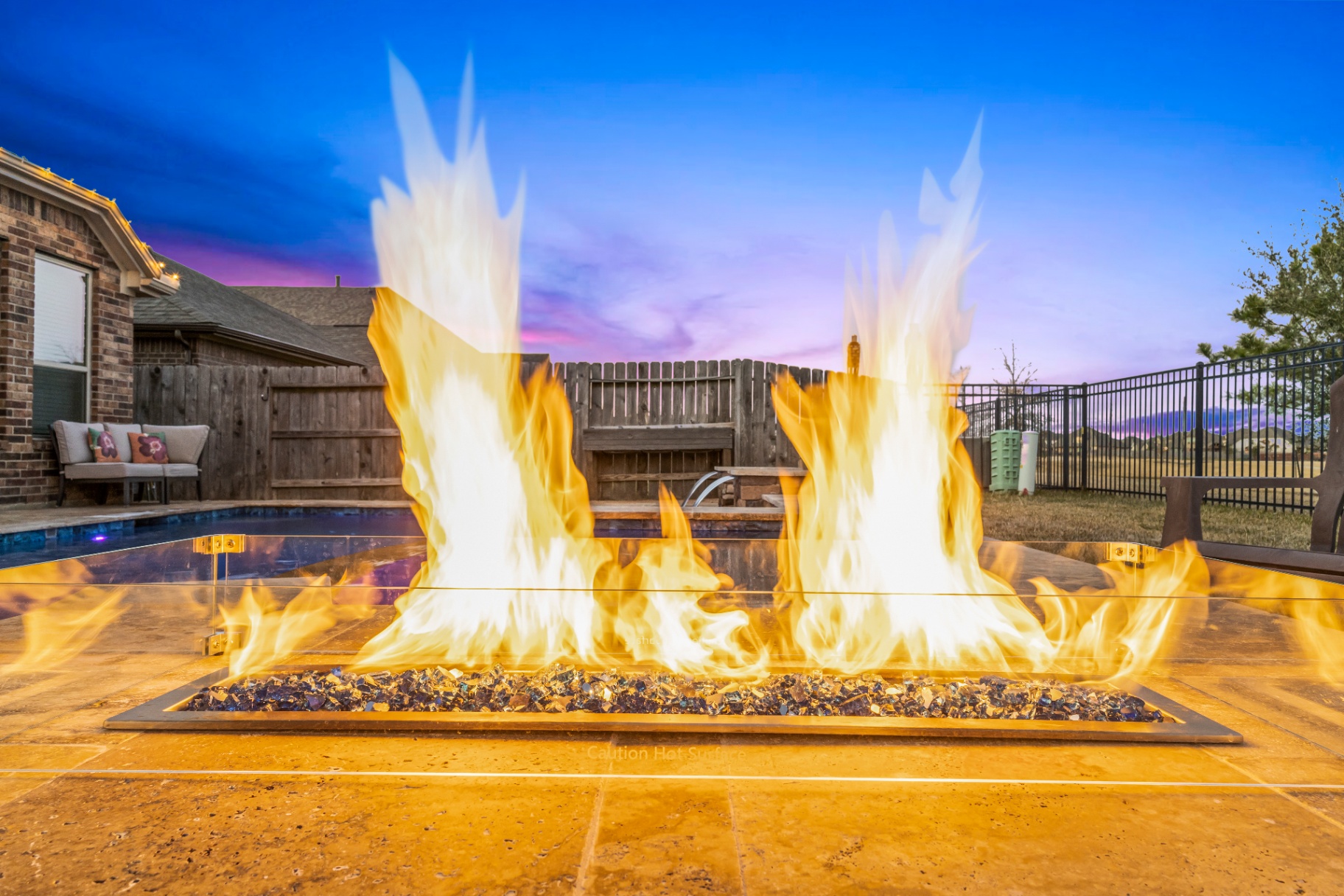 [HERO] Fireside Evenings: Elevating Your Backyard with Custom Fire Pits and Fireplaces