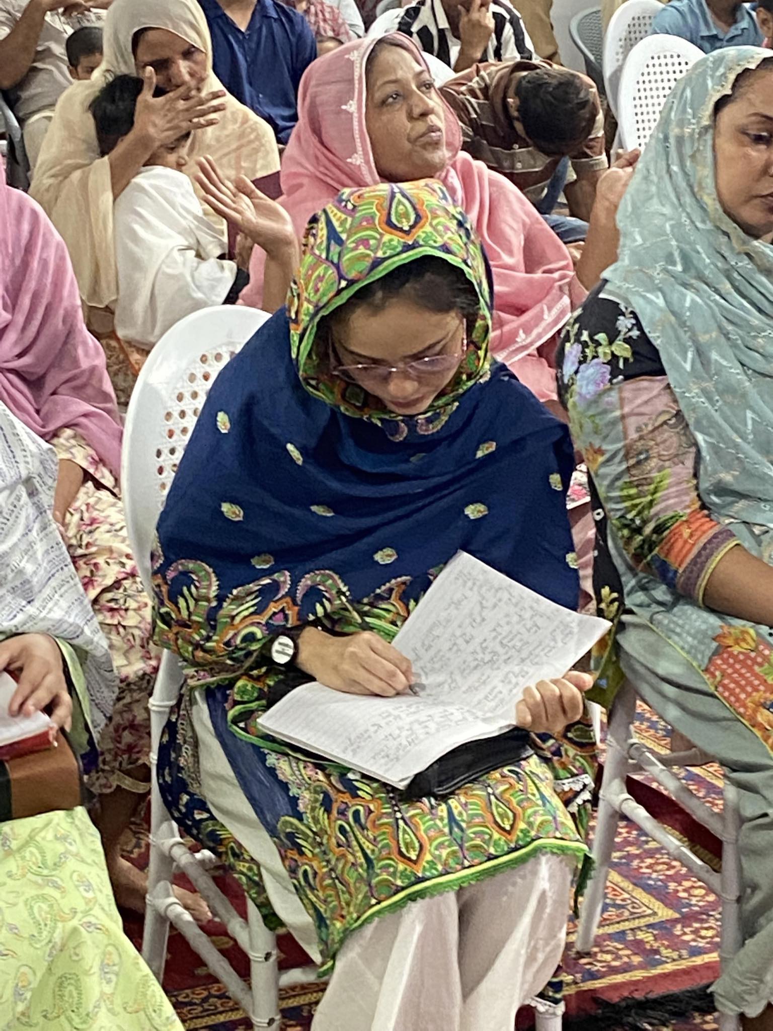 Women worship leaders session in Pakistan—highlighting conferences and biblical training in the region