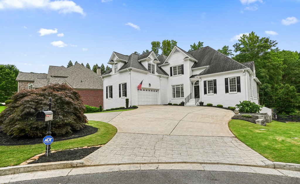 6017 Chestatee Front