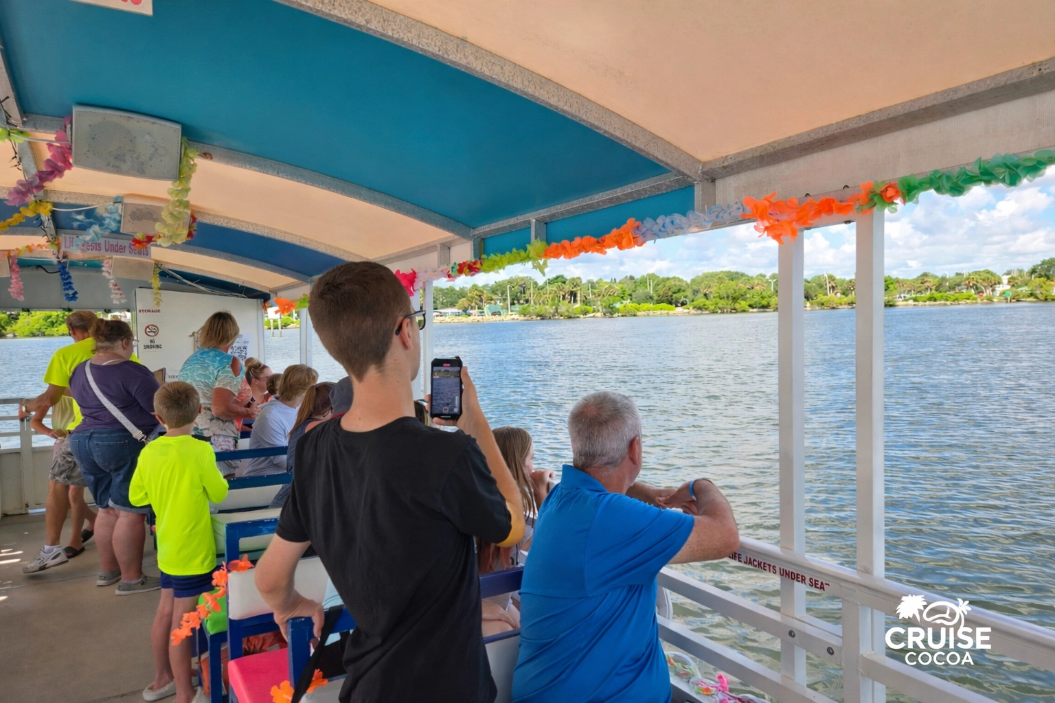 Cruise Cocoa Sightseeing Tour Passengers