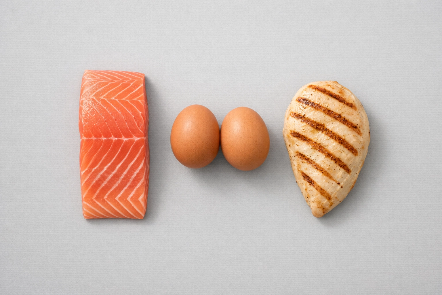 Lean protein sources like salmon, eggs, and chicken for 2026 weight management and muscle support.