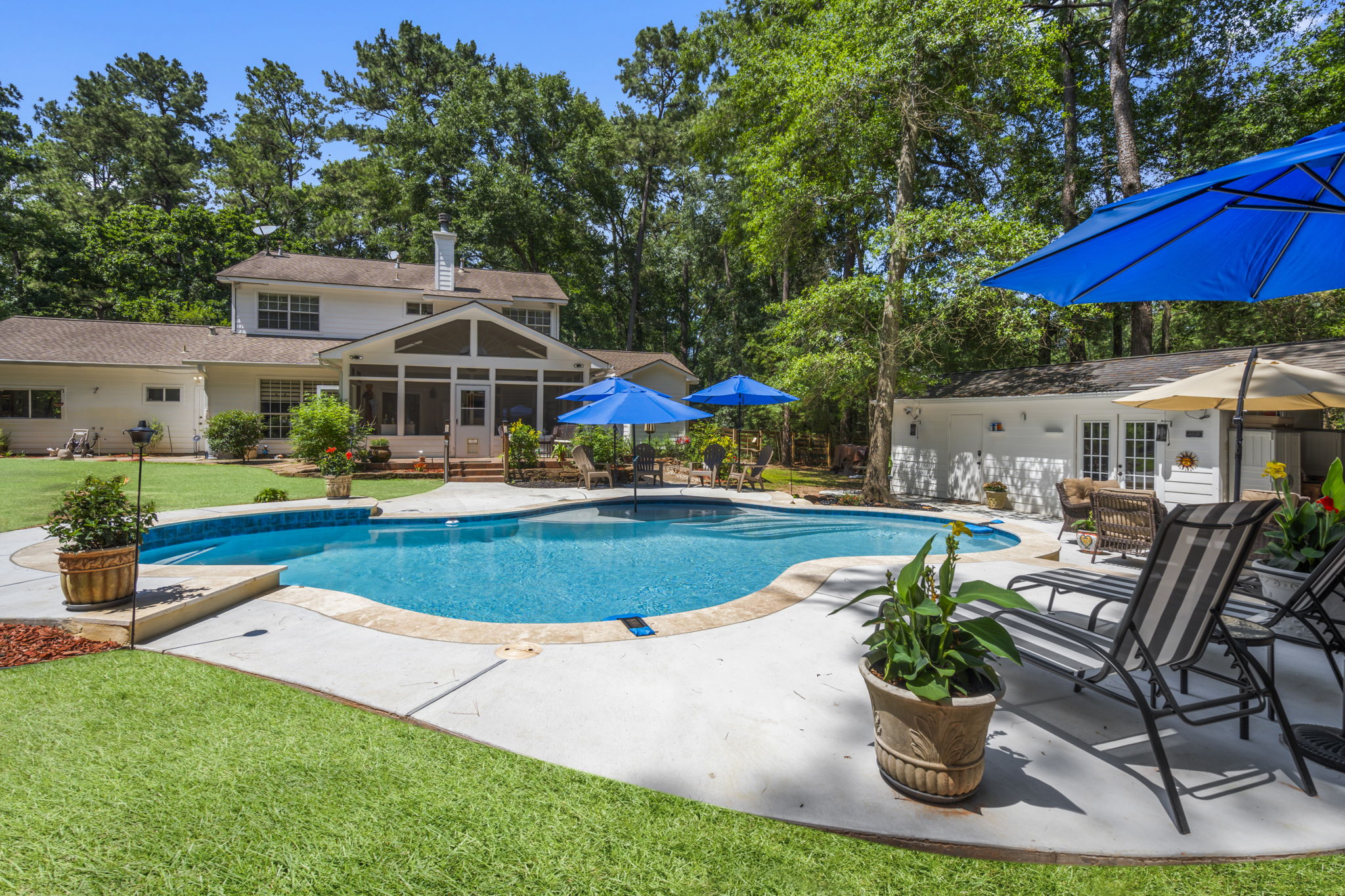 Luxury Pool with Integrated Features
