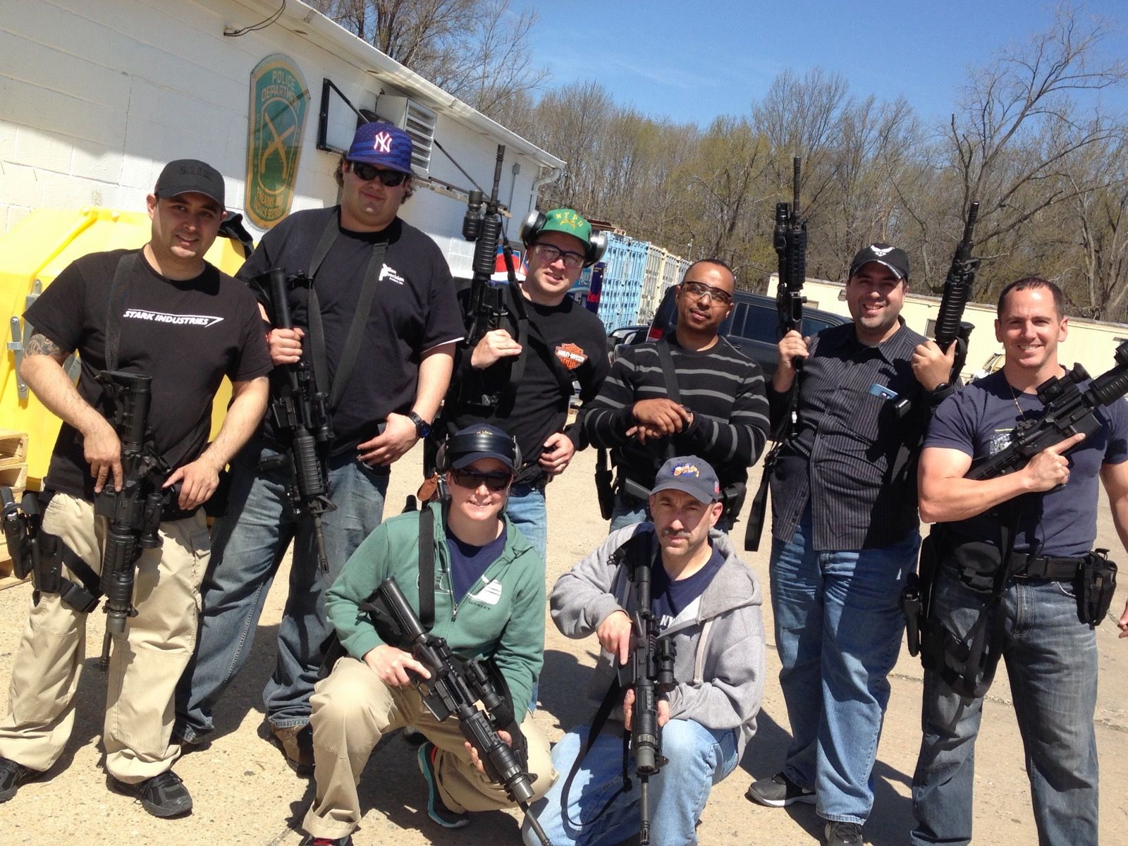 group-photo-cg-solutions-students-instructors-firearms-training-outdoors.jpg