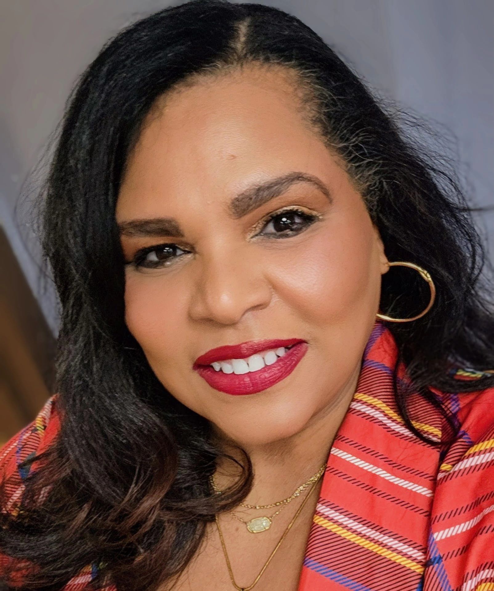 Stephania Monnay, VP Financial Center Manager, Consumer and Small Business Lender. Certified Empower Business Advocate.