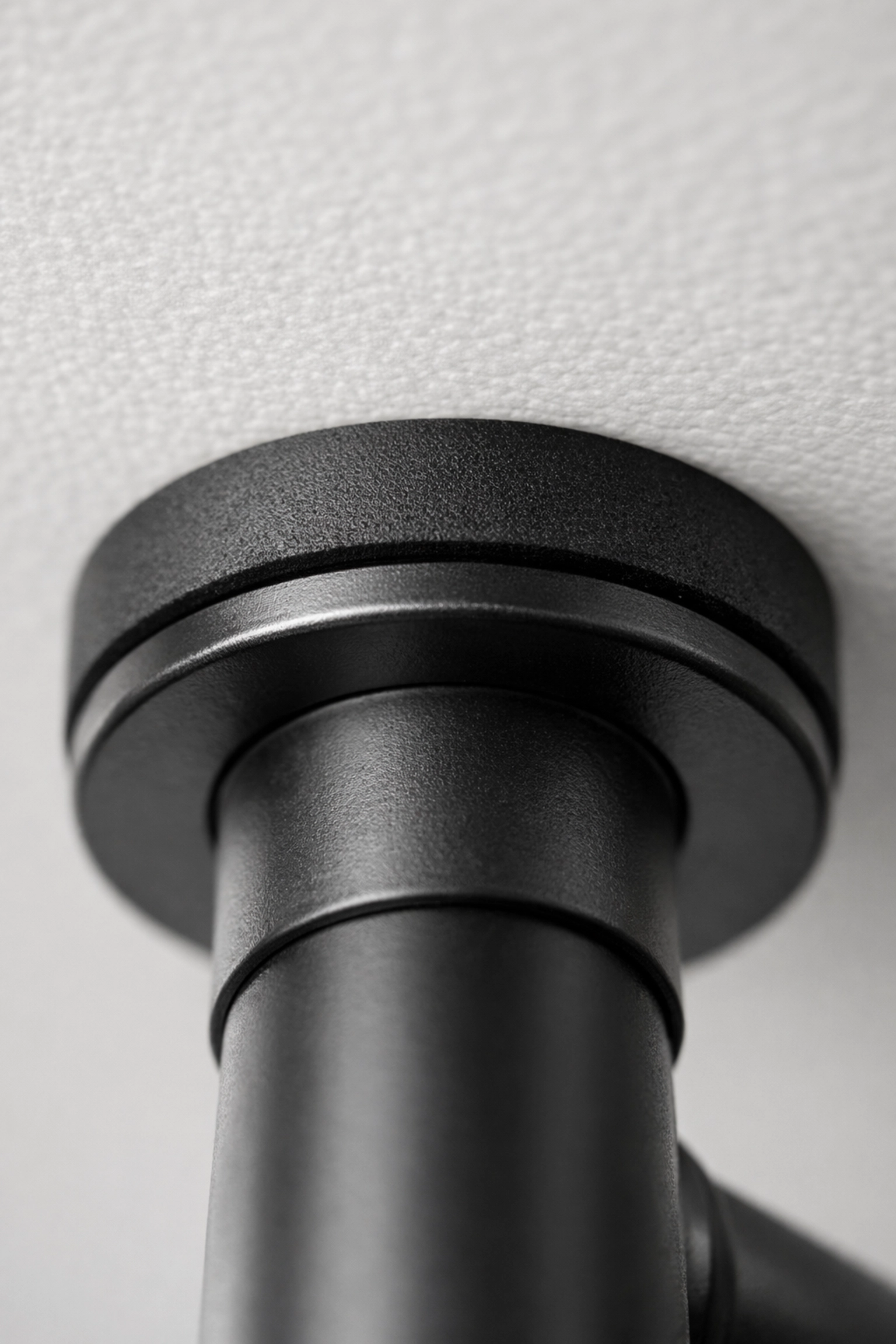 Non-marring rubber pad of a pull up bar alternative providing a no wall damage workout system.