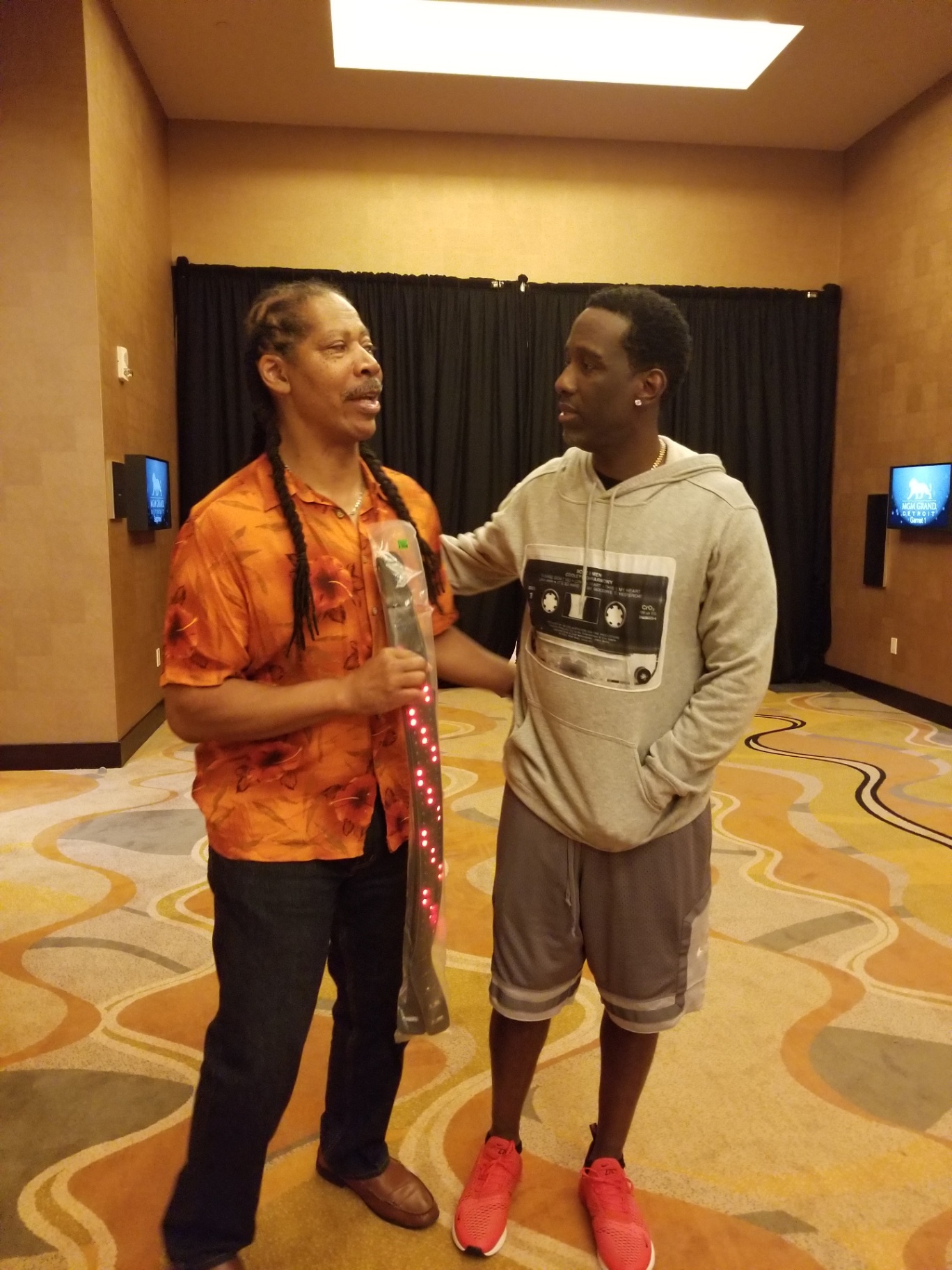 Sound-Activated LED Guitar Strap Showcase