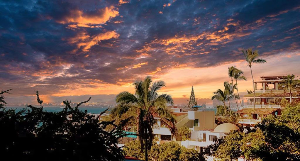 puerto-vallarta-sunset-skyline-zona-romantica-vacation-rentals.jpg