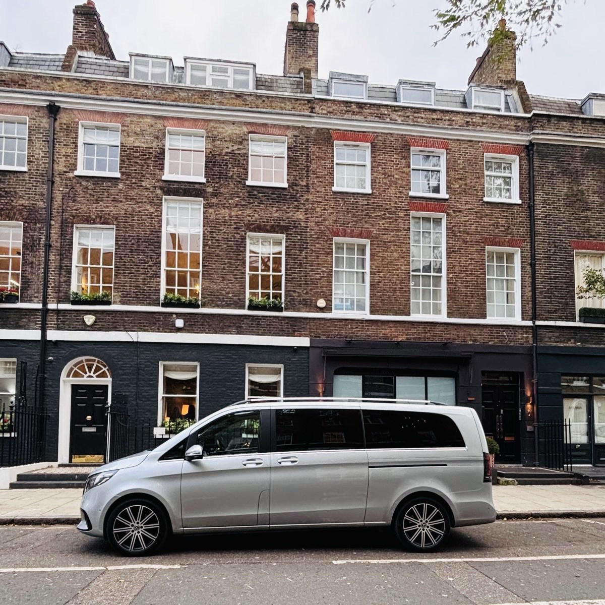 Mercedes-Benz People Carrier from Aura Journeys