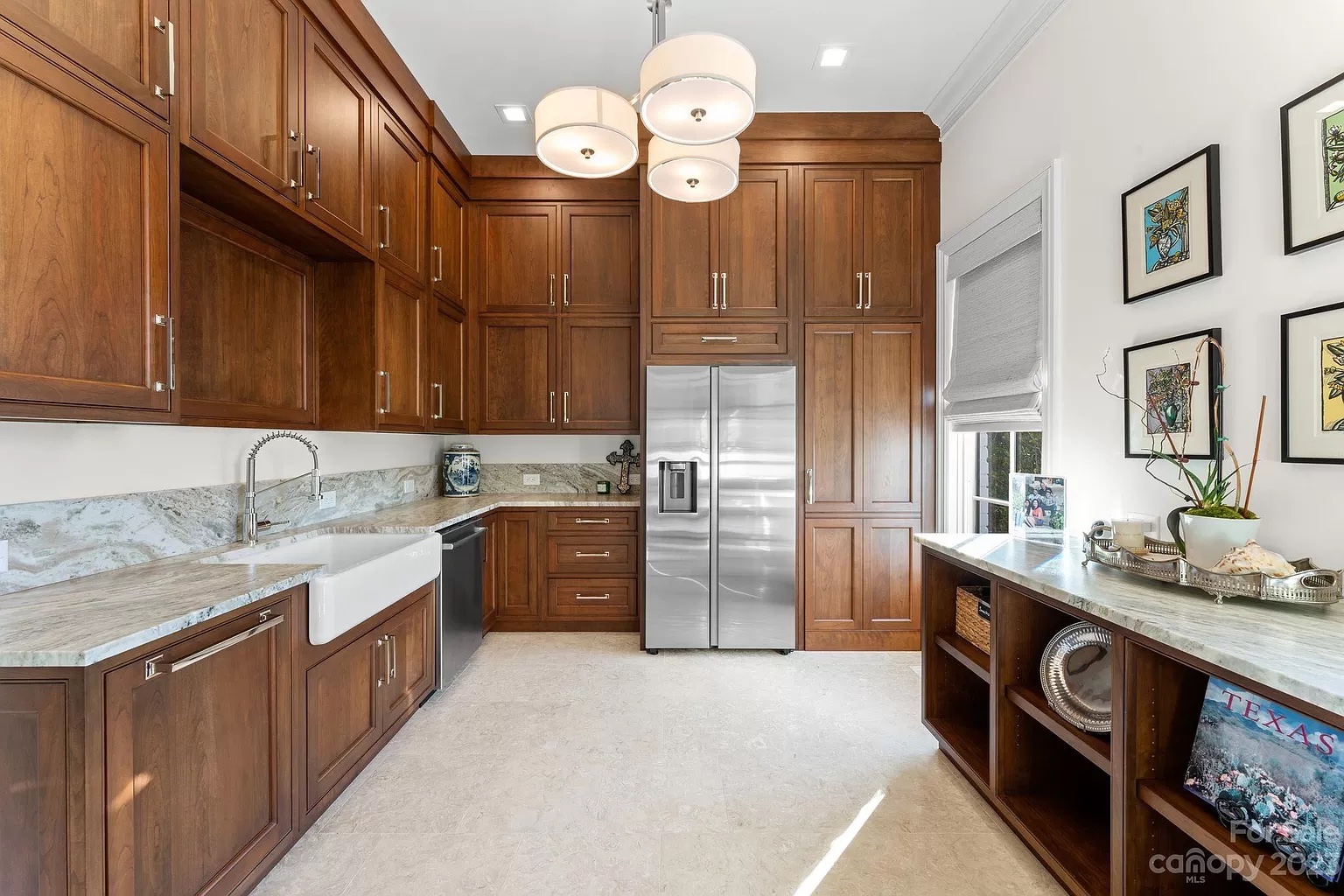 Chef-Style Kitchens vs. Traditional Luxury: Which Will Add More Value to  Your Charlotte Custom Home Investment in 2025?, image size:1536x1024