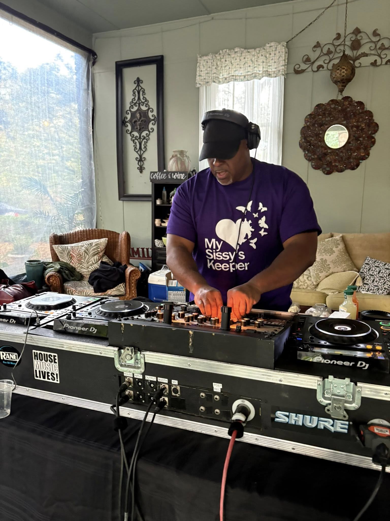 House Music DJ Live Outdoor Performance